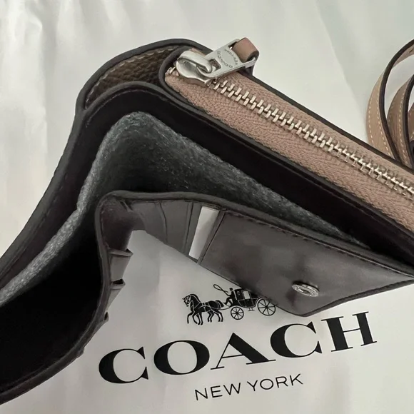 Coach Bucket Bag And Matching Wallet